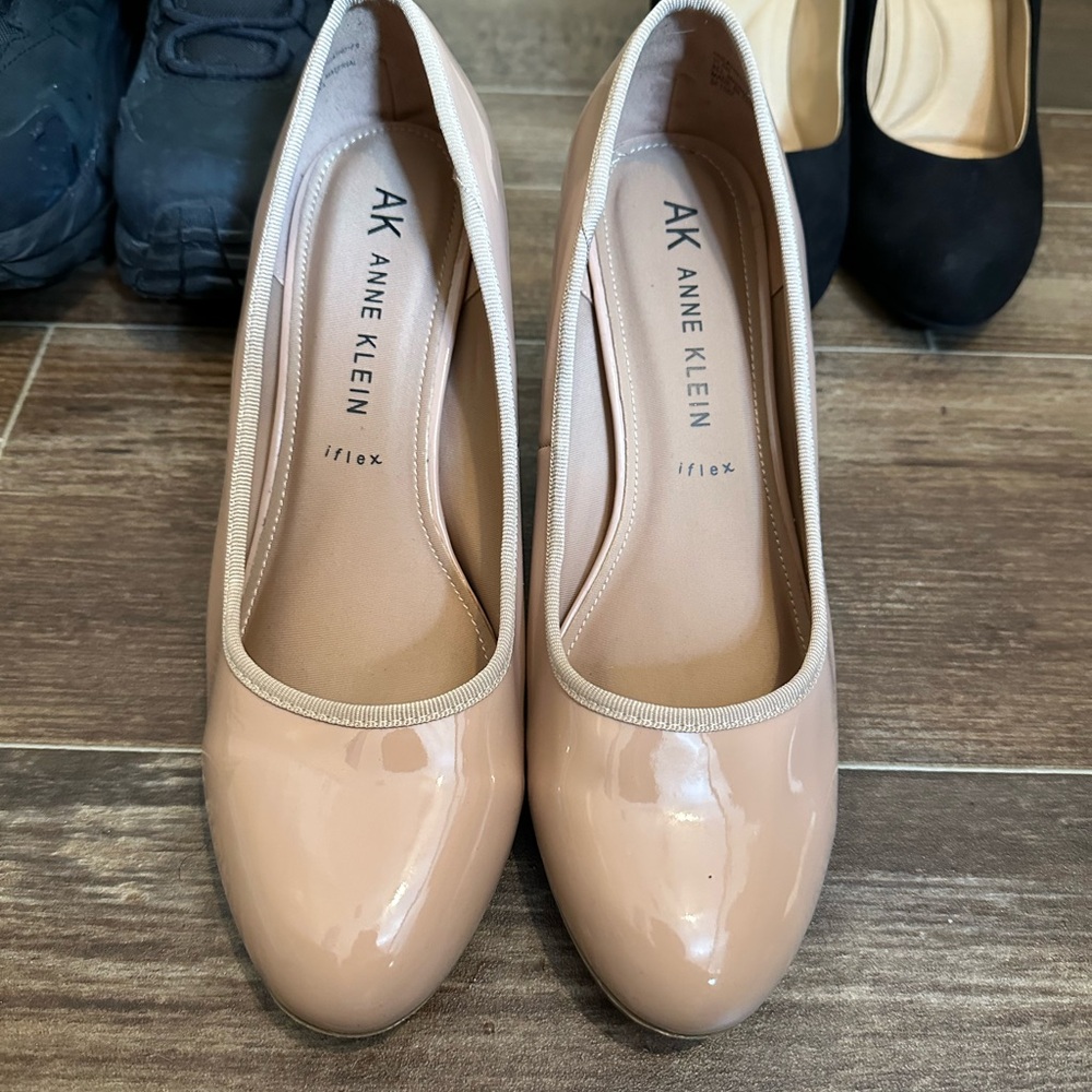 Women’s Shoe Bundle - image 4